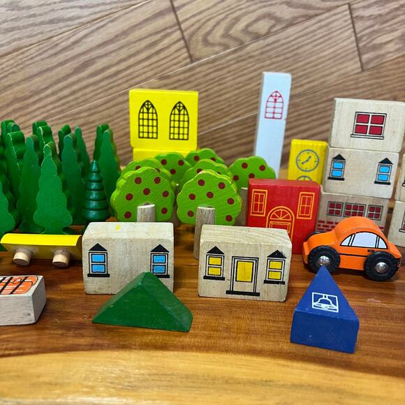 HUGE Vintage Lot Over 55 Pieces Thomas Train Wooden Blocks Trees Signs Cars - Picture 13 of 14